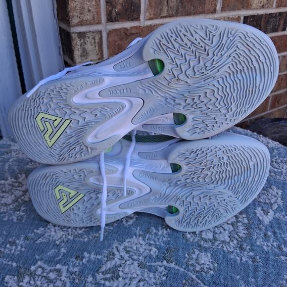 🔥 Nike Zoom Freak 4 Basketball Shoes Sz. 8.5 - Picture 8 of 13